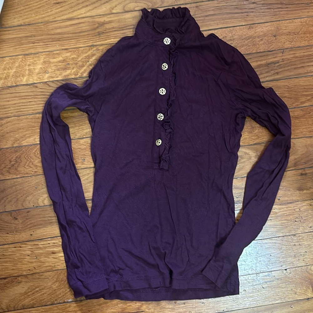 Tori, Burch, woman’s shirt size xs